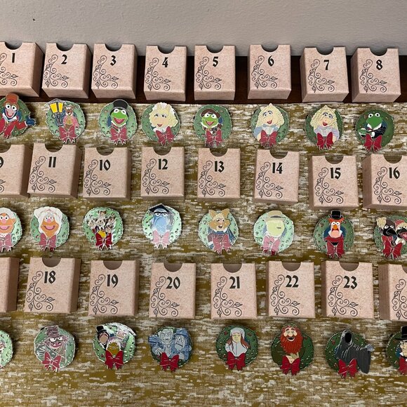 2025 The Muppet Christmas Carol Advent Pins - Message to see what's available !! - Picture 2 of 11